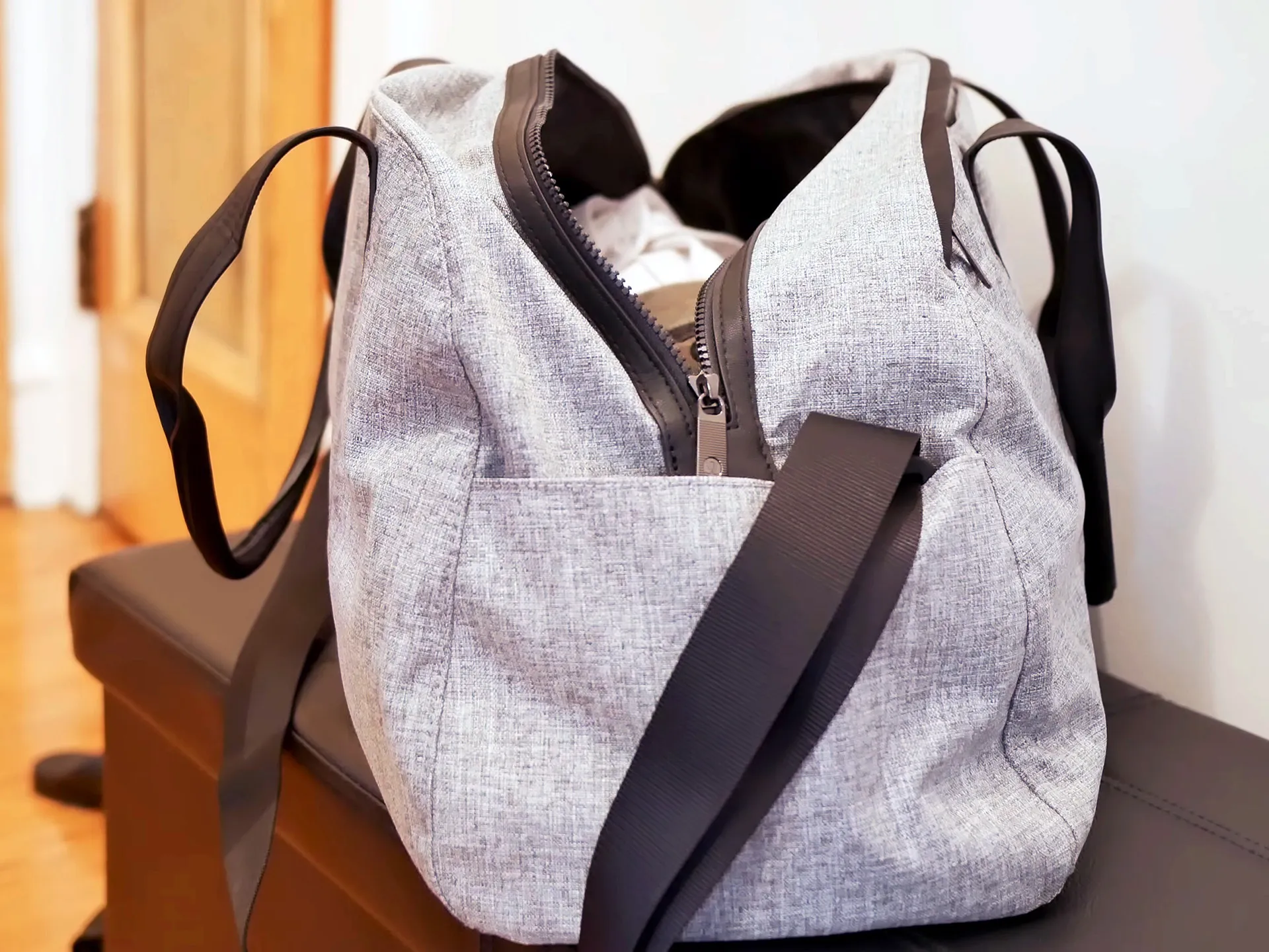 Offene Sporttasche, Reha, Kleidung, Tasche, Vorbereitung